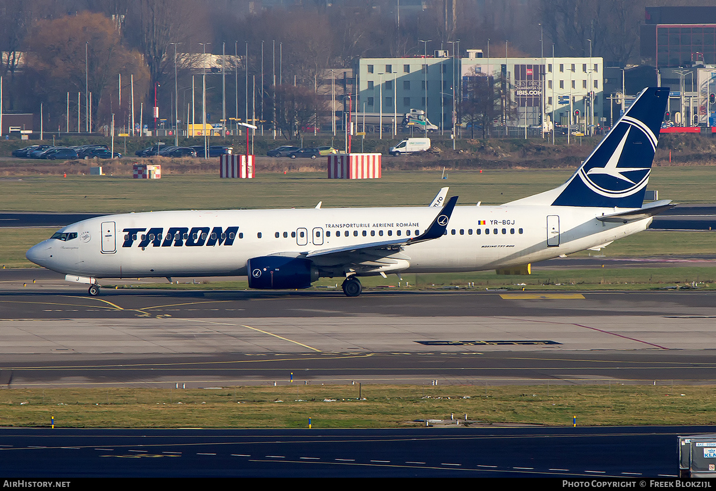 Aircraft Photo of YR-BGJ | Boeing 737-800 | TAROM - Transporturile Aeriene Române | AirHistory.net #520429