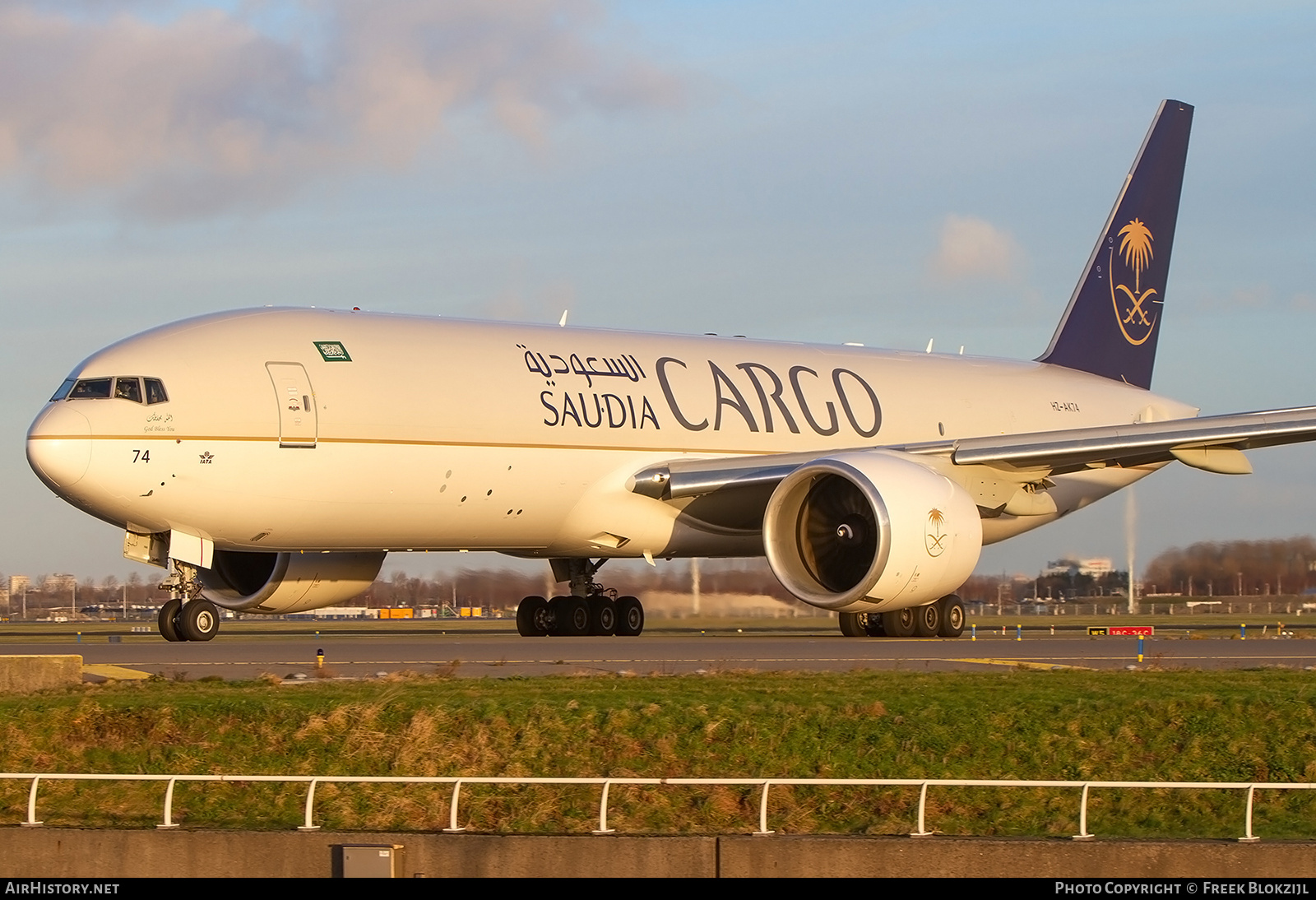 Aircraft Photo of HZ-AK74 | Boeing 777-FFG | Saudia - Saudi Arabian Airlines Cargo | AirHistory.net #520454