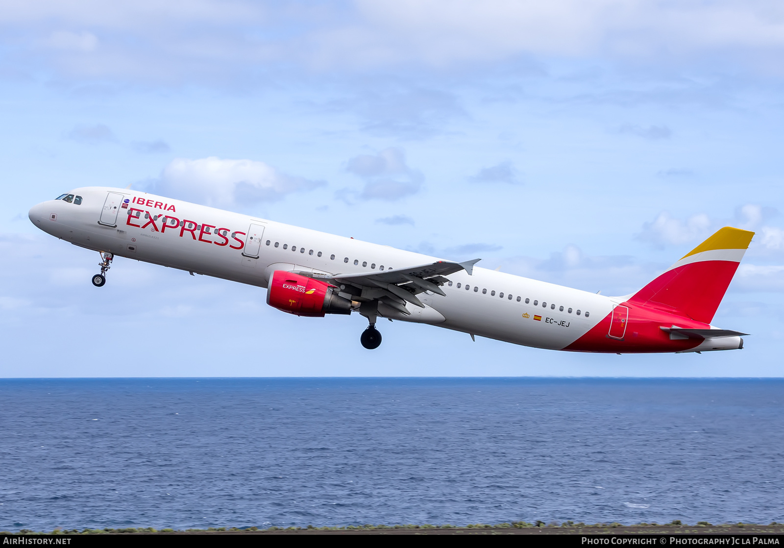 Aircraft Photo of EC-JEJ | Airbus A321-213 | Iberia Express | AirHistory.net #520502