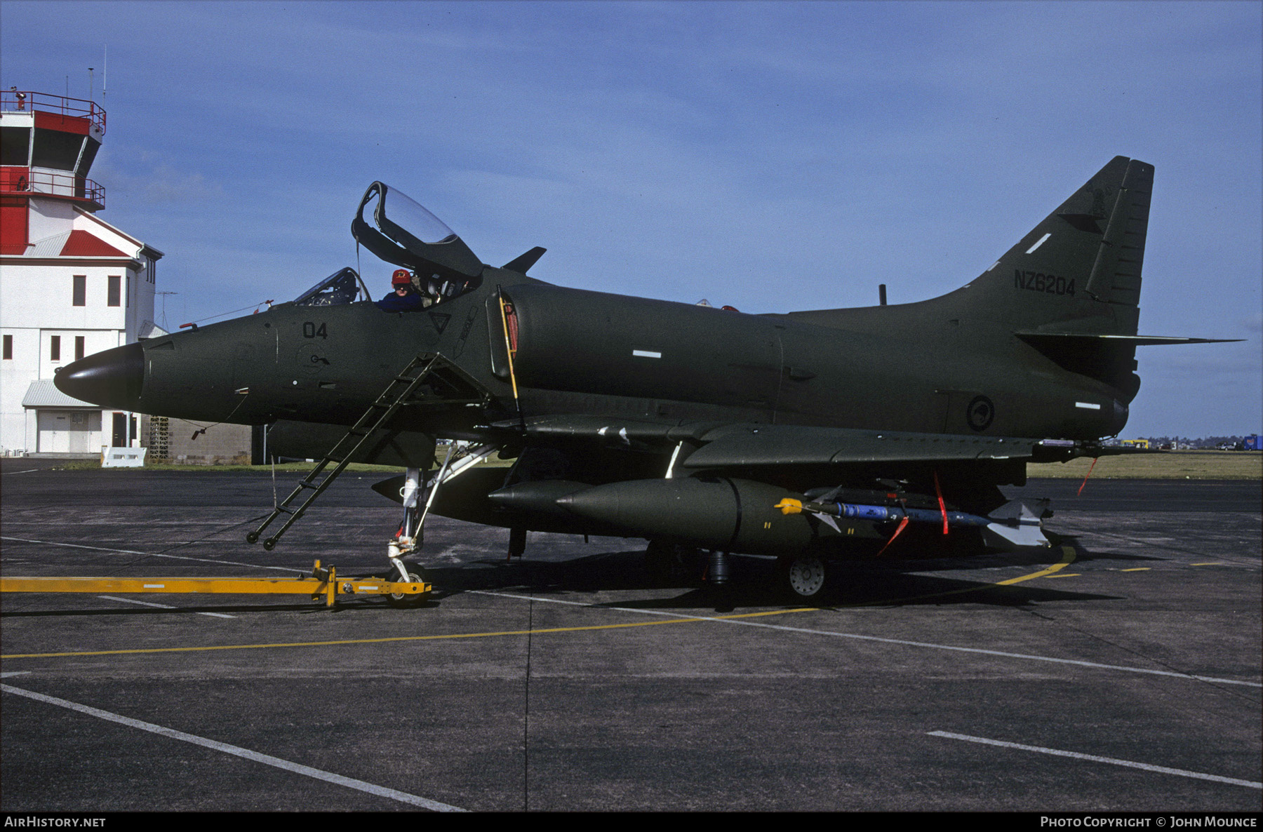 Aircraft Photo of NZ6204 | Douglas A-4K Skyhawk | New Zealand - Air Force | AirHistory.net #520613