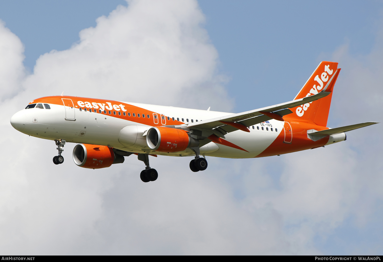 Aircraft Photo of OE-IVQ | Airbus A320-214 | EasyJet | AirHistory.net #520721
