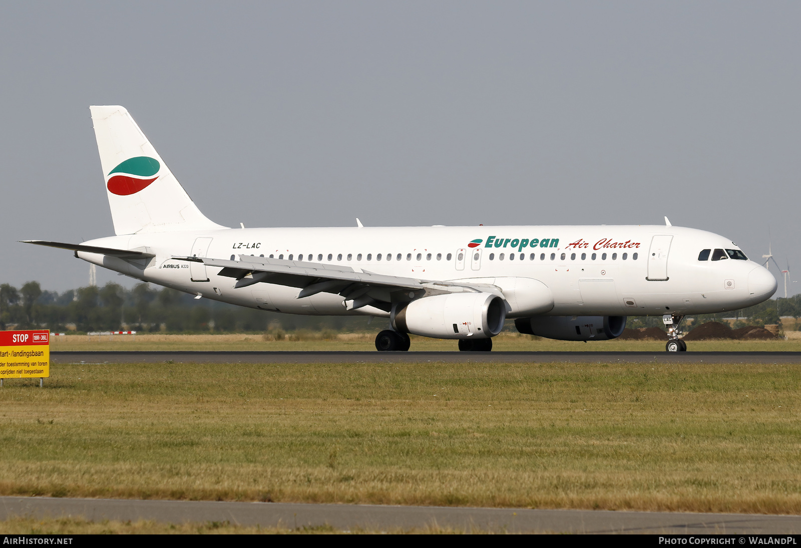 Aircraft Photo of LZ-LAC | Airbus A320-231 | European Air Charter | AirHistory.net #520726