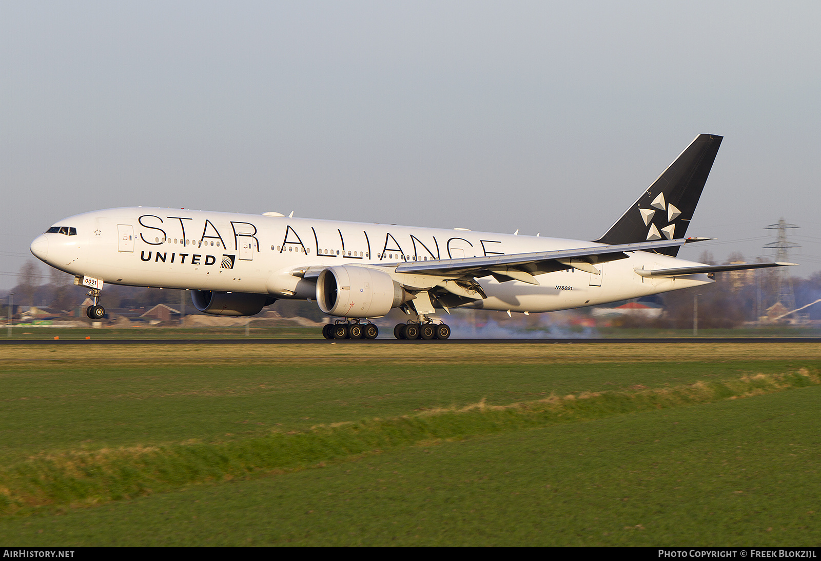 Aircraft Photo of N76021 | Boeing 777-224/ER | United Airlines | AirHistory.net #520730