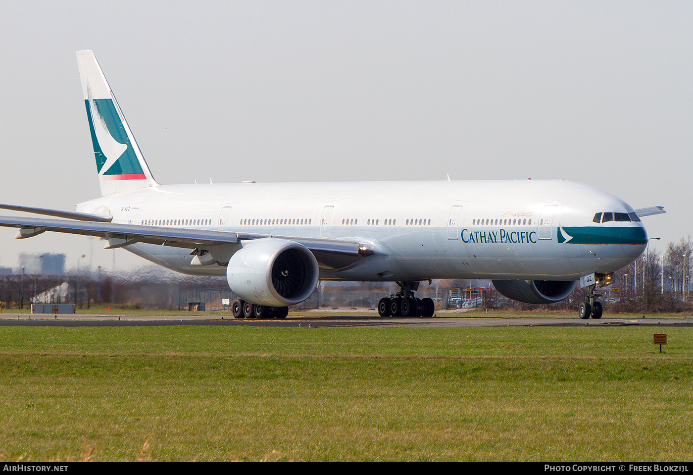Aircraft Photo of B-KQZ | Boeing 777-367/ER | Cathay Pacific Airways | AirHistory.net #520744