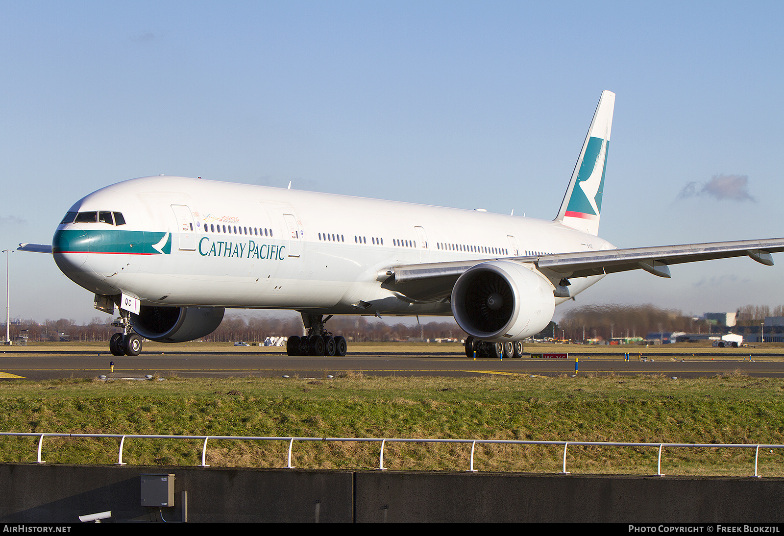 Aircraft Photo of B-KQC | Boeing 777-367/ER | Cathay Pacific Airways | AirHistory.net #520746