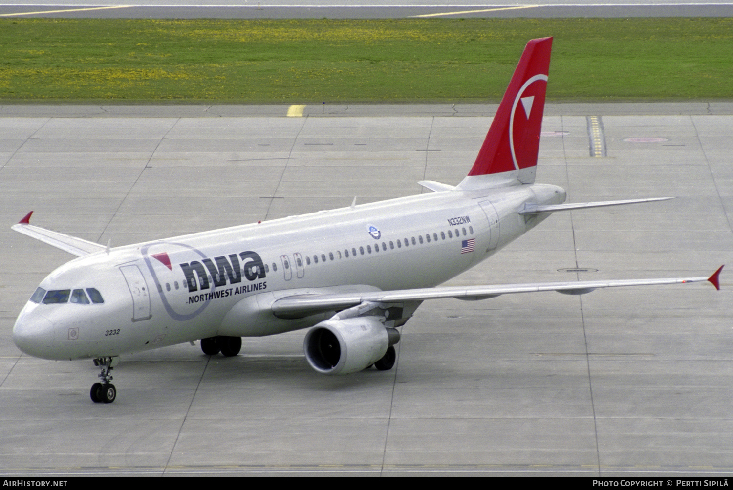 Aircraft Photo of N332NW | Airbus A320-211 | Northwest Airlines | AirHistory.net #520907