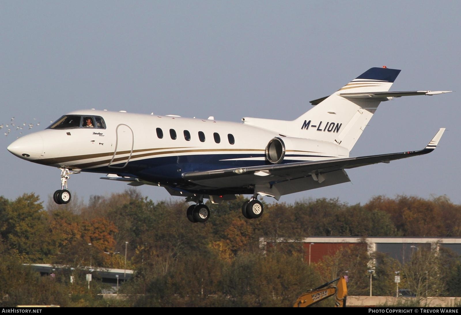 Aircraft Photo of M-LION | Hawker Beechcraft 900XP | AirHistory.net #520934