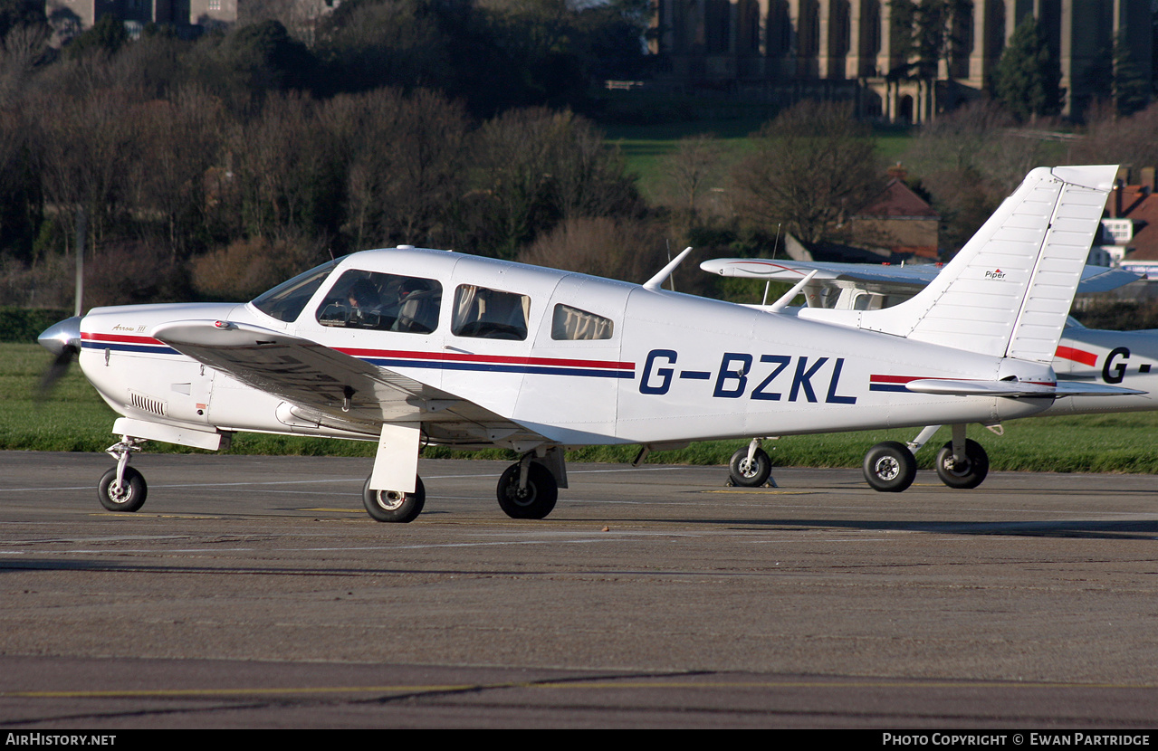 Aircraft Photo of G-BZKL | Piper PA-28R-201 Cherokee Arrow III | AirHistory.net #520959