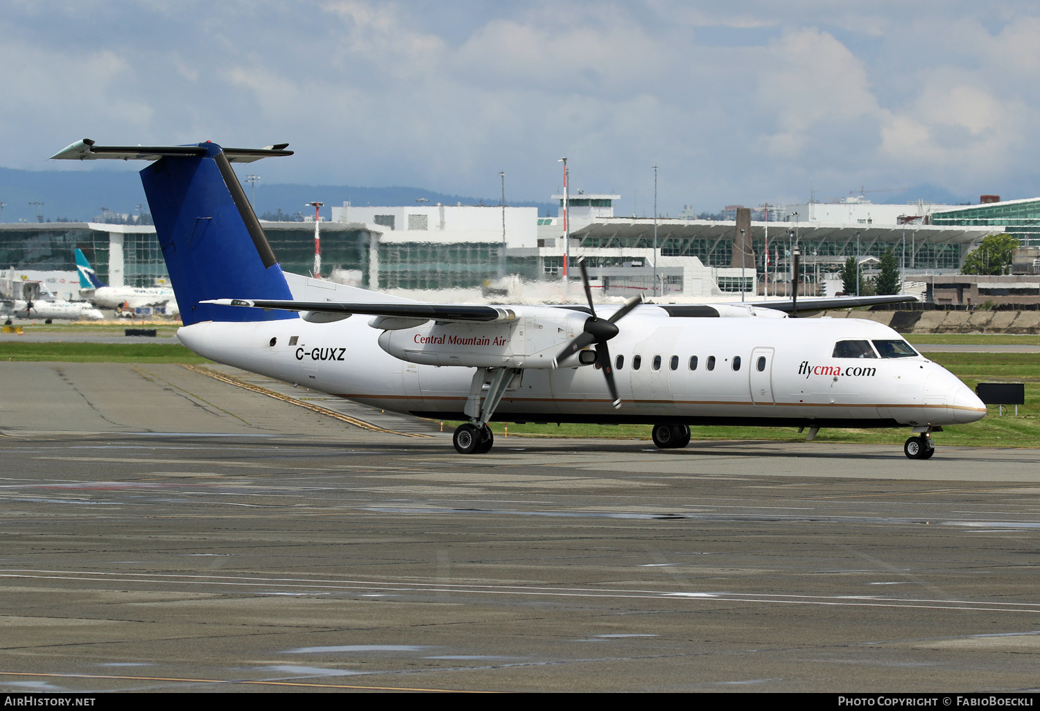 Aircraft Photo of C-GUXZ | De Havilland Canada DHC-8-311Q Dash 8 | Central Mountain Air - CMA | AirHistory.net #521092