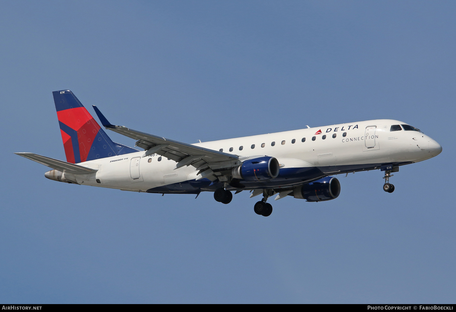 Aircraft Photo of N614CZ | Embraer 175LR (ERJ-170-200LR) | Delta Connection | AirHistory.net #521104