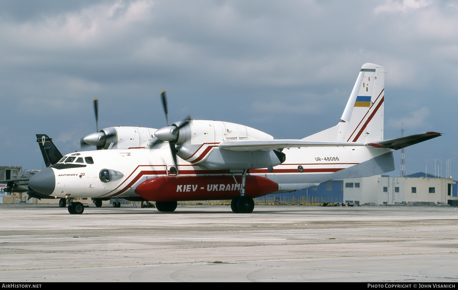 Aircraft Photo of UR-48086 | Antonov An-32P Firekiller | Aviant | AirHistory.net #521396