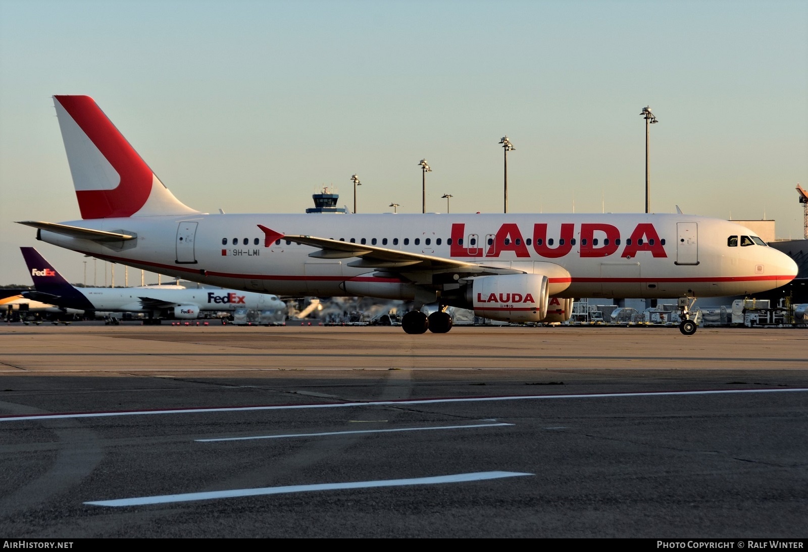 Aircraft Photo of 9H-LMI | Airbus A320-214 | Lauda Europe | AirHistory.net #521404