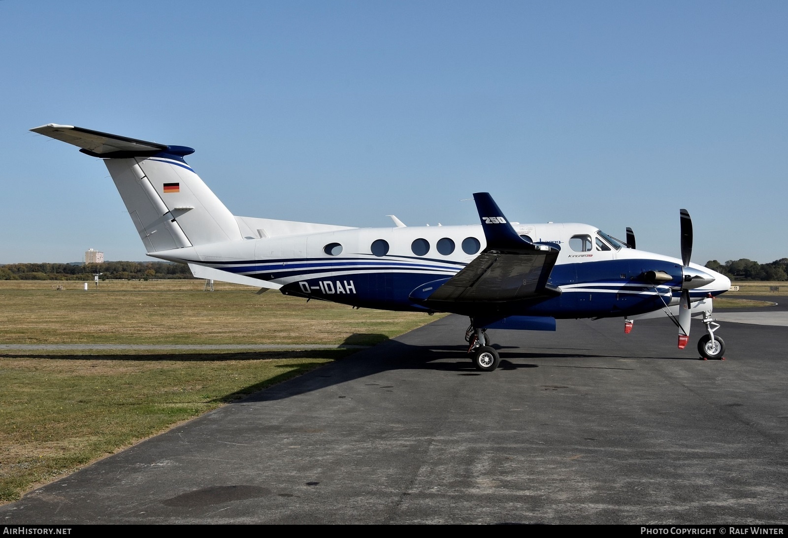 Aircraft Photo of D-IDAH | Beechcraft B200GT Super King Air | AirHistory.net #521405
