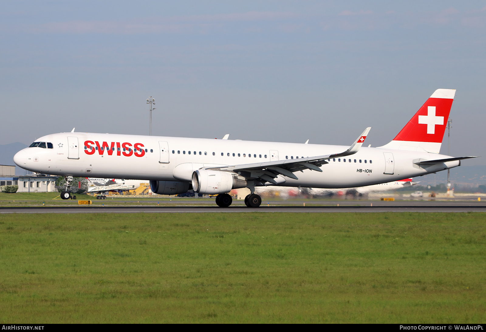 Aircraft Photo of HB-ION | Airbus A321-212 | Swiss International Air Lines | AirHistory.net #521421