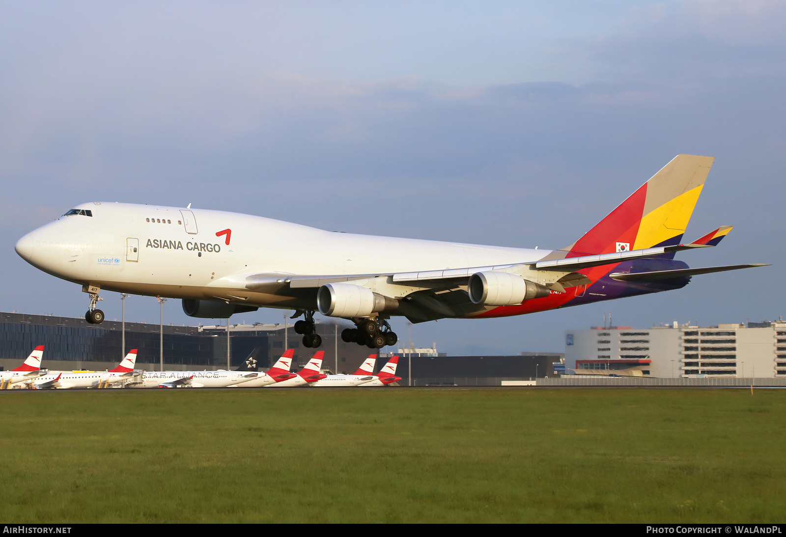 Aircraft Photo of HL7417 | Boeing 747-48EM(BDSF) | Asiana Airlines Cargo | AirHistory.net #521422