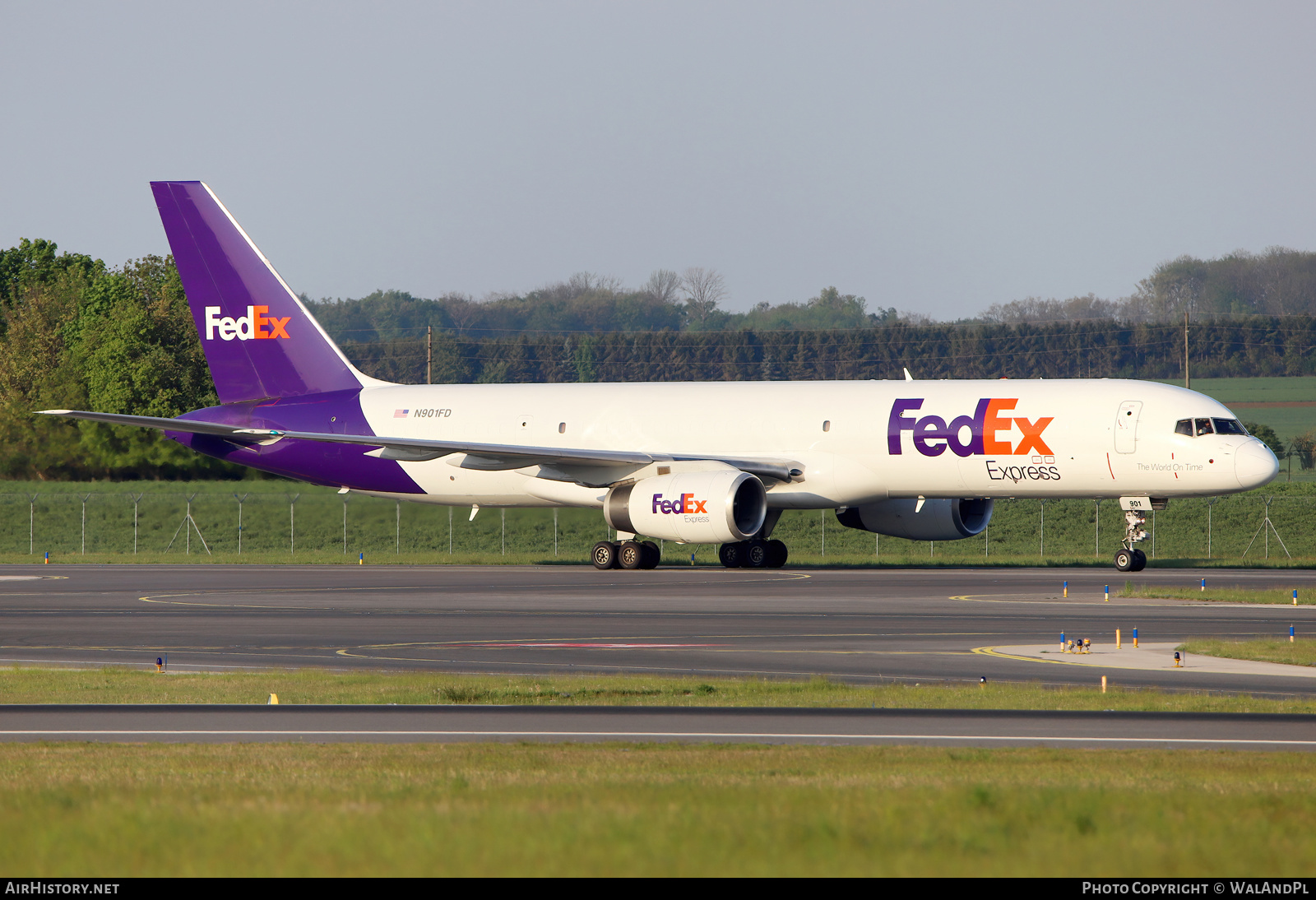 Aircraft Photo of N901FD | Boeing 757-2B7(SF) | FedEx Express - Federal Express | AirHistory.net #521426