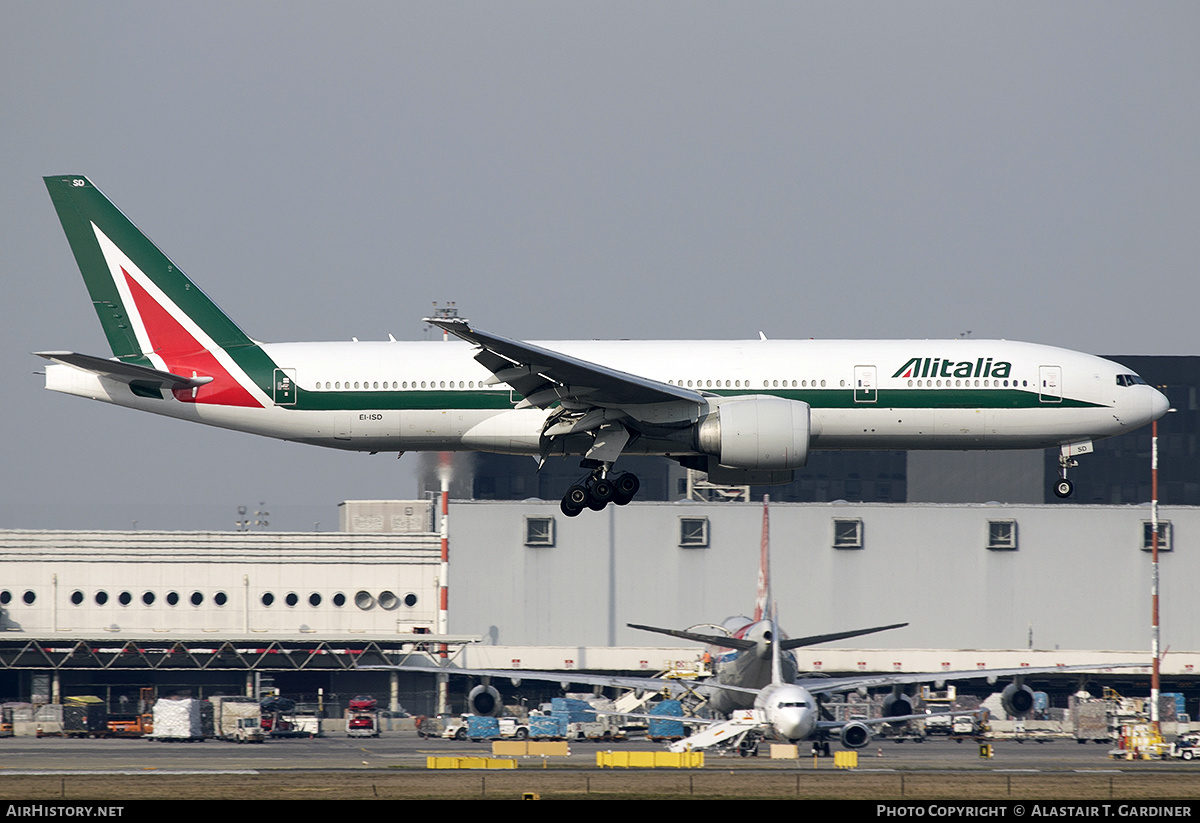 Aircraft Photo of EI-ISD | Boeing 777-243/ER | Alitalia | AirHistory.net #521547