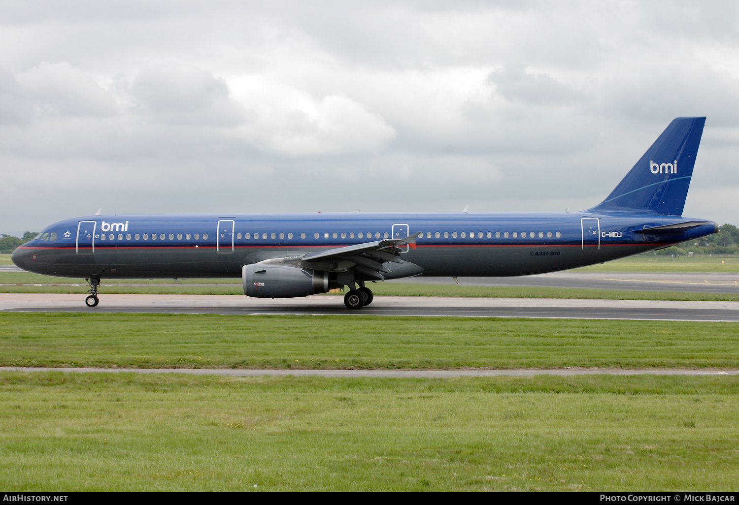 Aircraft Photo of G-MIDJ | Airbus A321-231 | BMI - British Midland International | AirHistory.net #521559