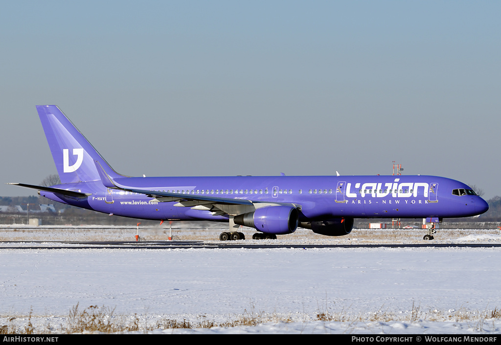 Aircraft Photo of F-HAVI | Boeing 757-26D | L'Avion | AirHistory.net #521574
