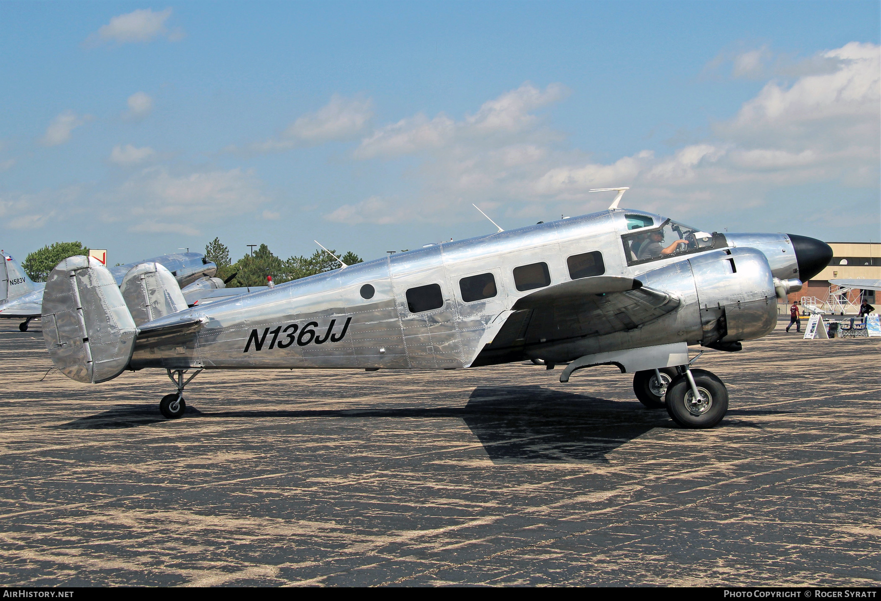 Aircraft Photo of N136JJ | Beech E18S | AirHistory.net #521591