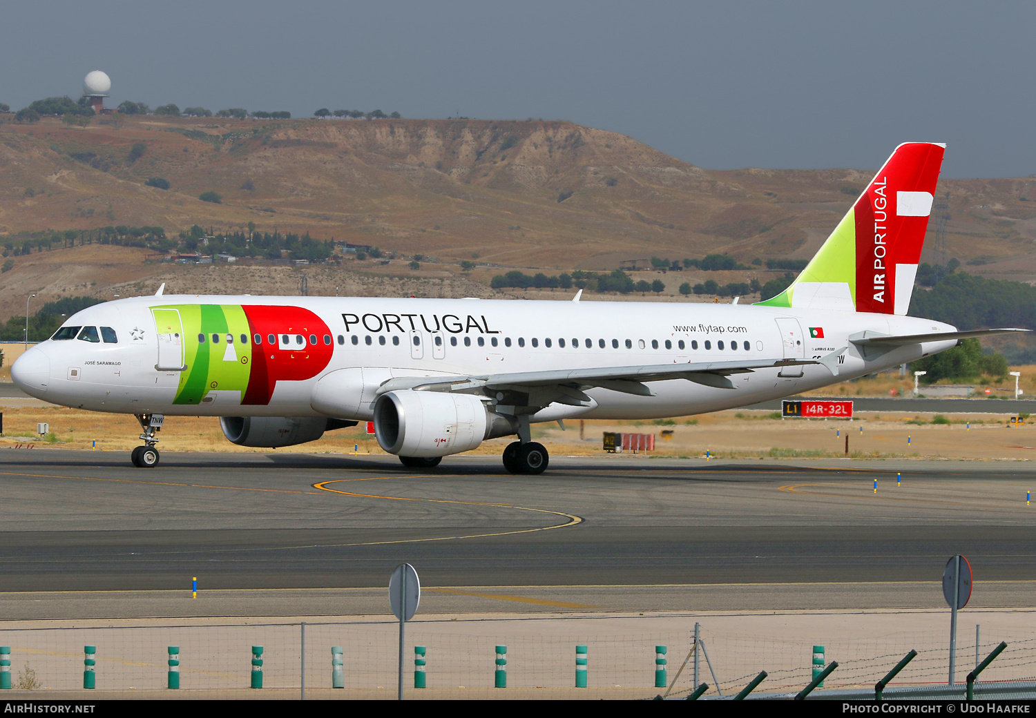 Aircraft Photo of CS-TNW | Airbus A320-214 | TAP Air Portugal | AirHistory.net #521677