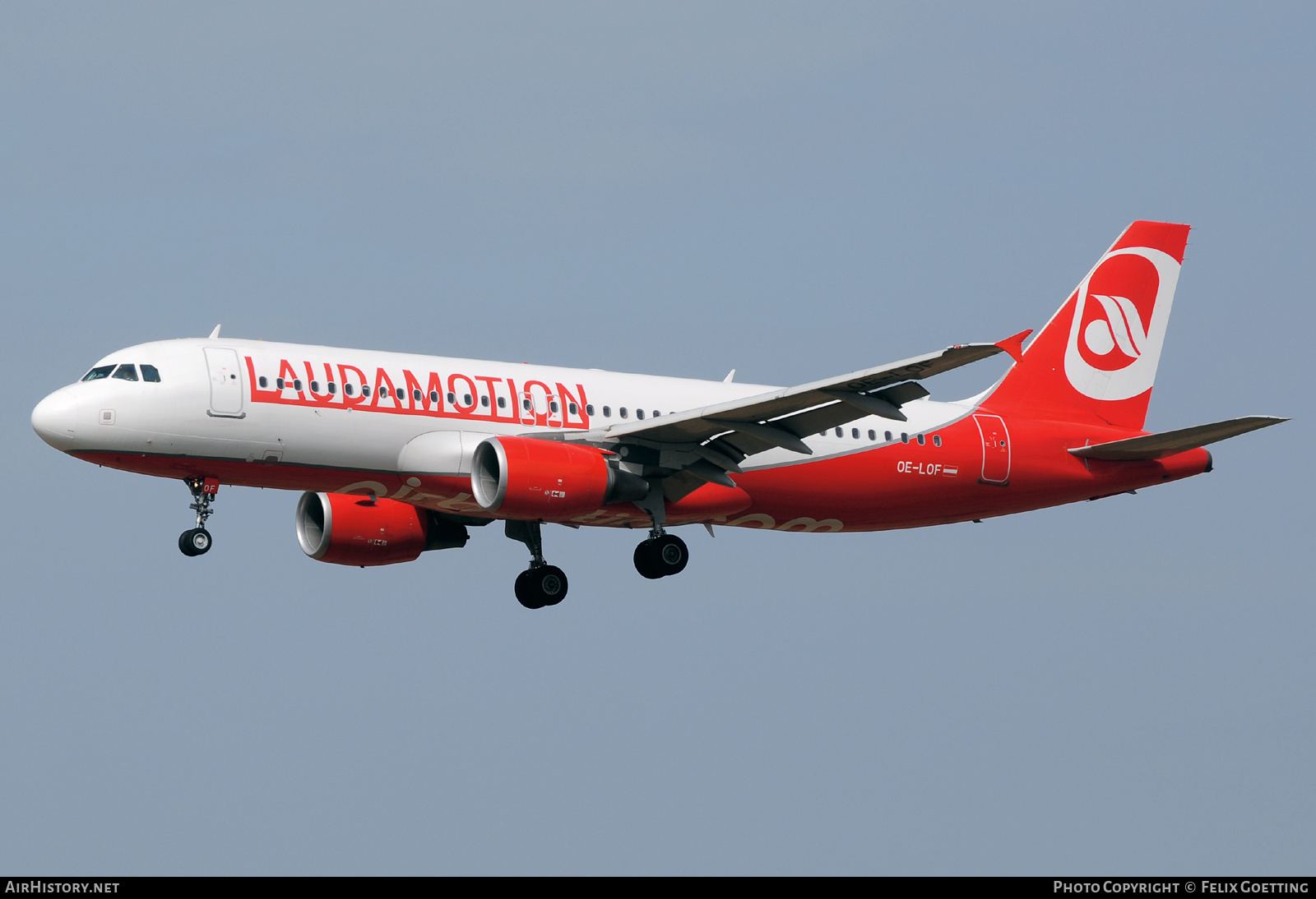 Aircraft Photo of OE-LOF | Airbus A320-214 | Laudamotion | AirHistory.net #521722