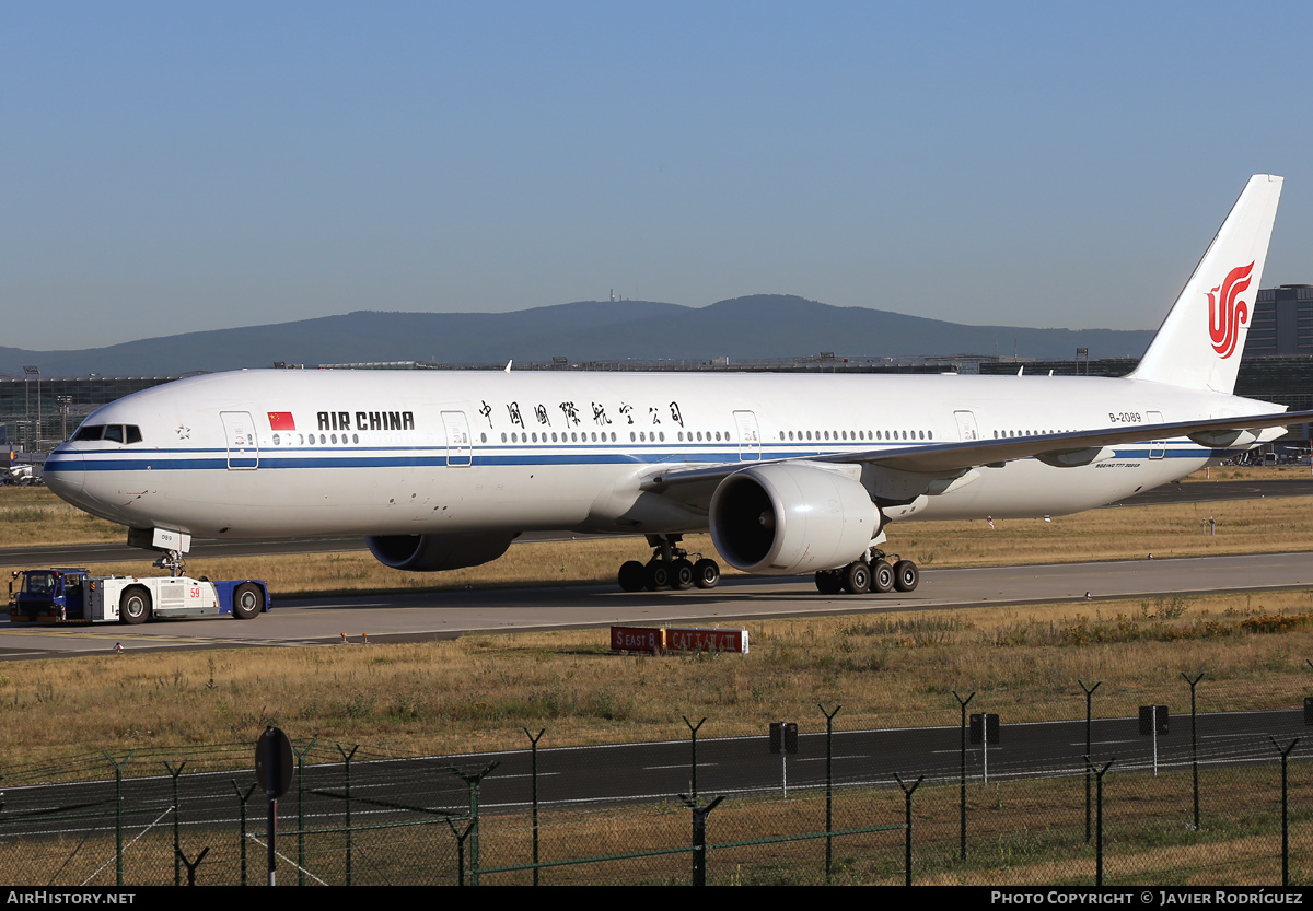 Aircraft Photo of B-2089 | Boeing 777-39L/ER | Air China | AirHistory.net #521846