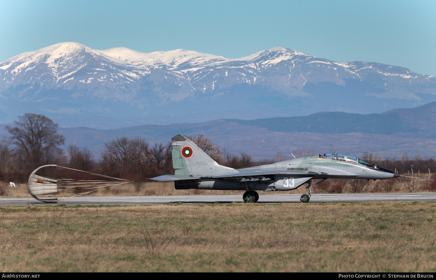 Aircraft Photo of 33 | Mikoyan-Gurevich MiG-29UB (9-51) | Bulgaria - Air Force | AirHistory.net #522053