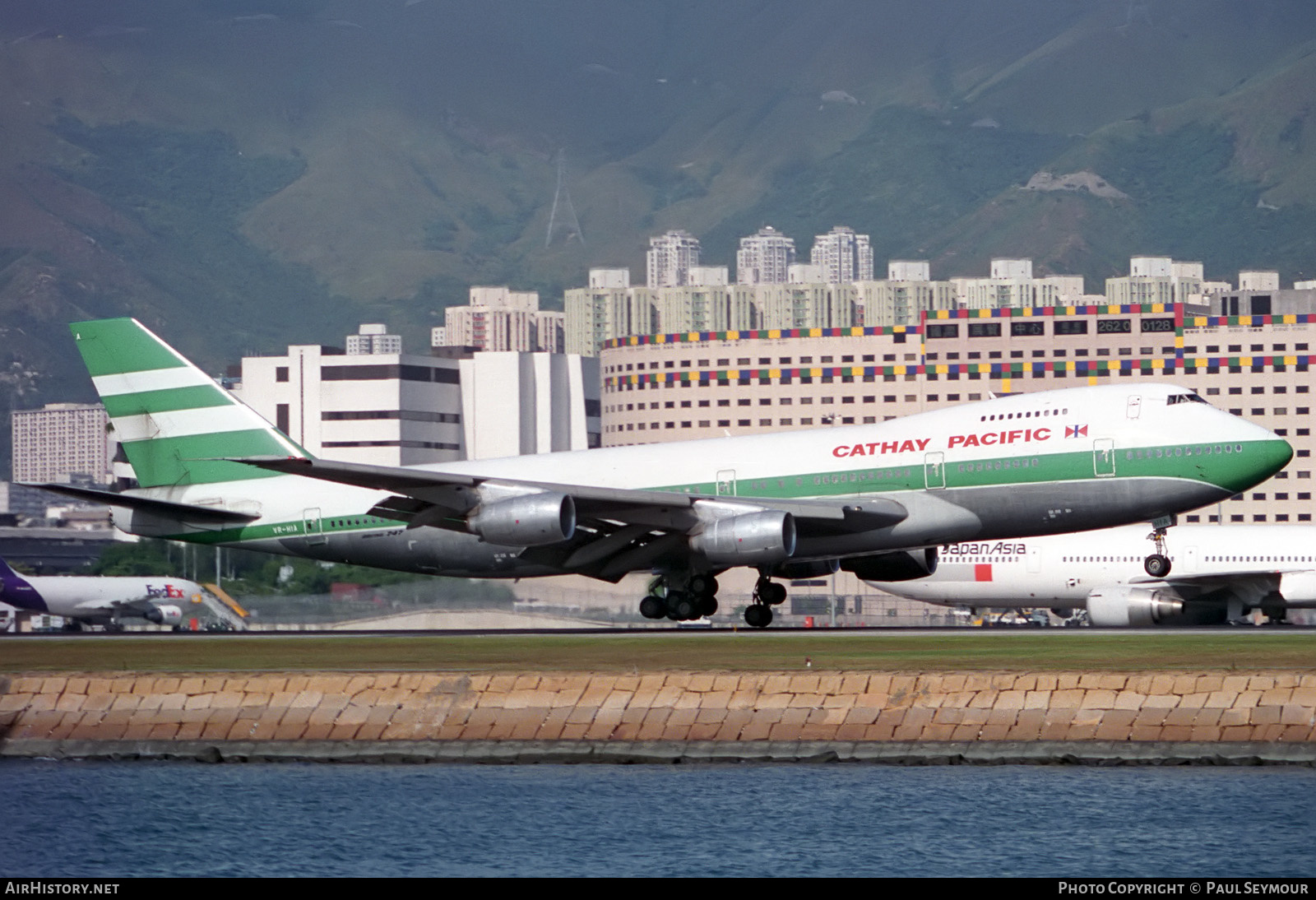 Aircraft Photo of VR-HIA | Boeing 747-267B | Cathay Pacific Airways | AirHistory.net #522101