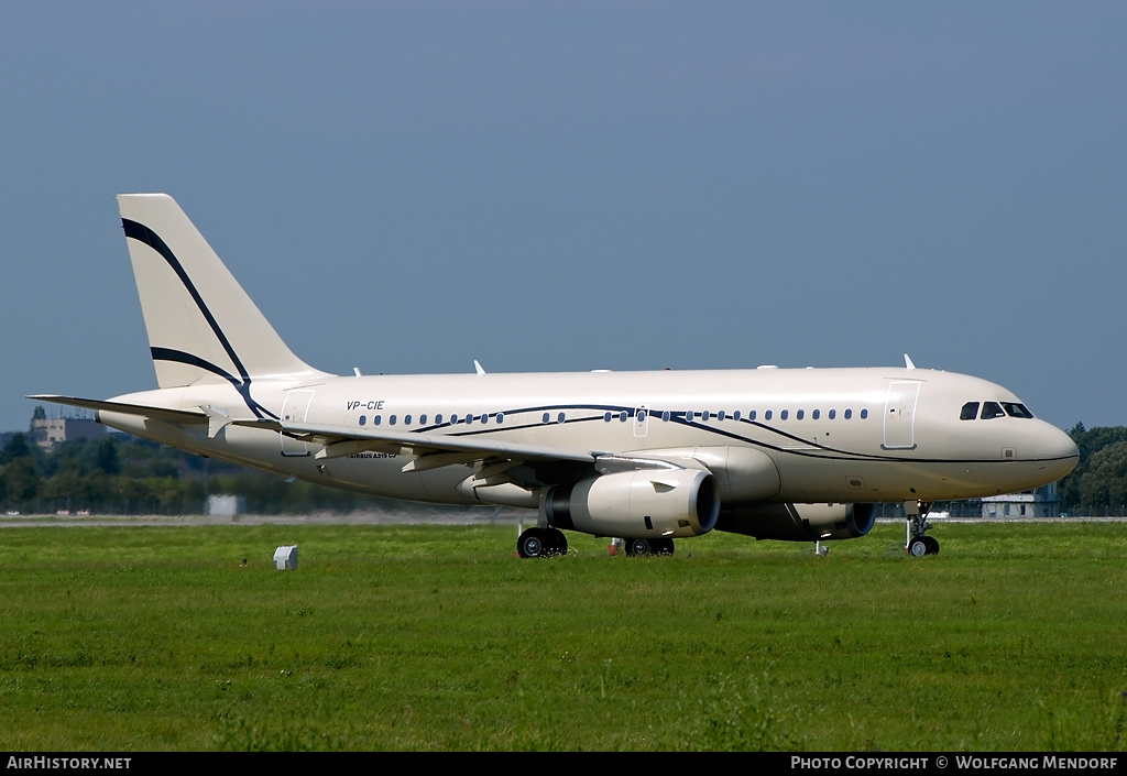 Aircraft Photo of VP-CIE | Airbus A319-133X | AirHistory.net #522156