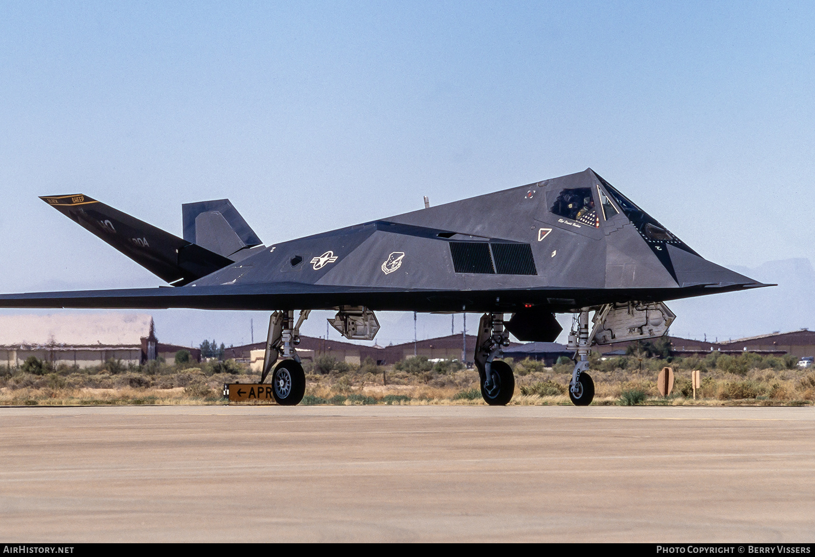 Aircraft Photo of 82-0804 / AF82804 | Lockheed F-117A Nighthawk | USA - Air Force | AirHistory.net #522200