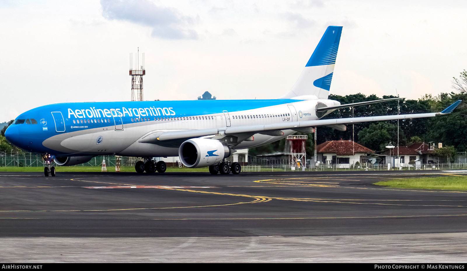 Aircraft Photo of LV-GIF | Airbus A330-202 | Aerolíneas Argentinas | AirHistory.net #522250