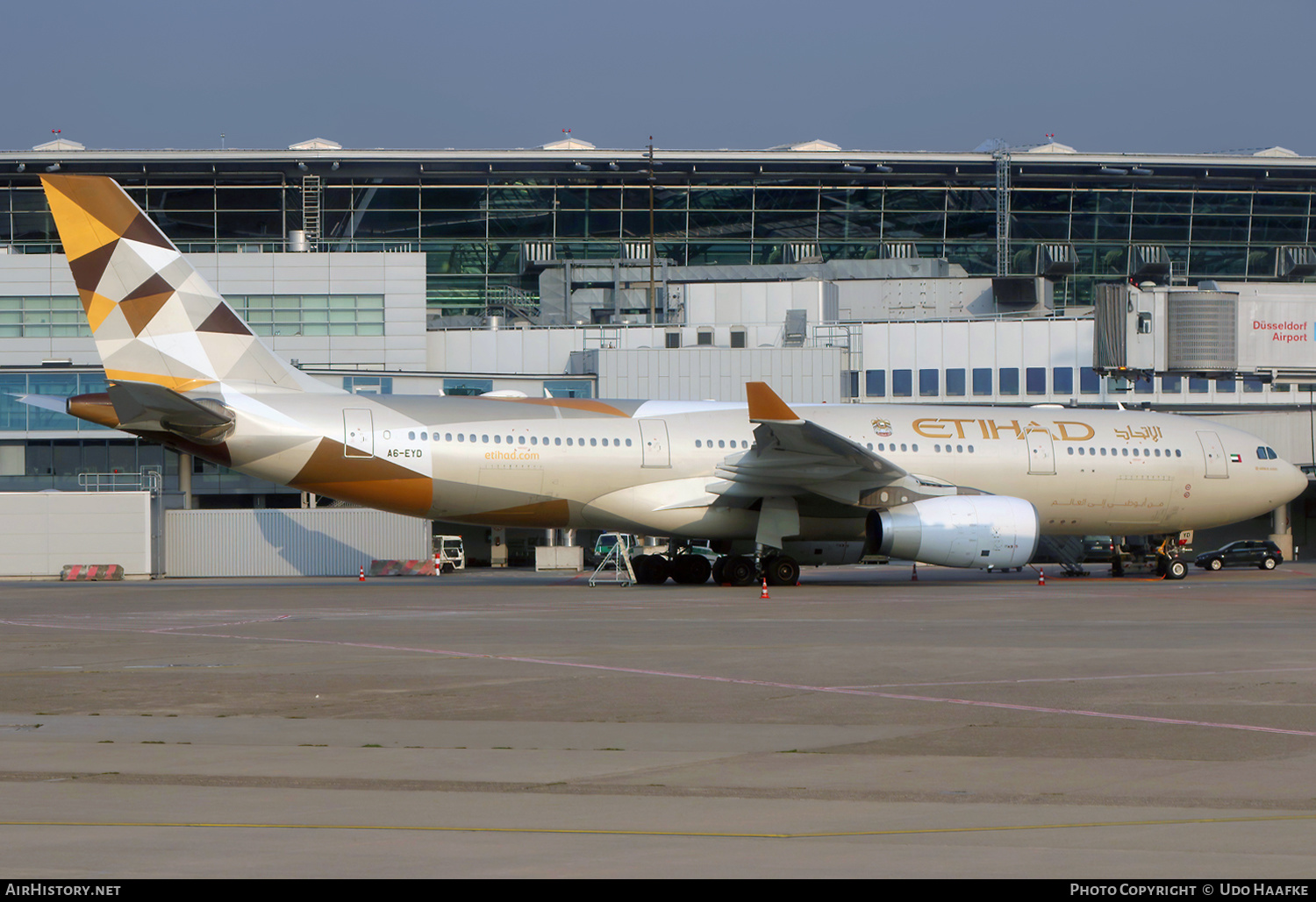 Aircraft Photo of A6-EYD | Airbus A330-243 | Etihad Airways | AirHistory.net #522301