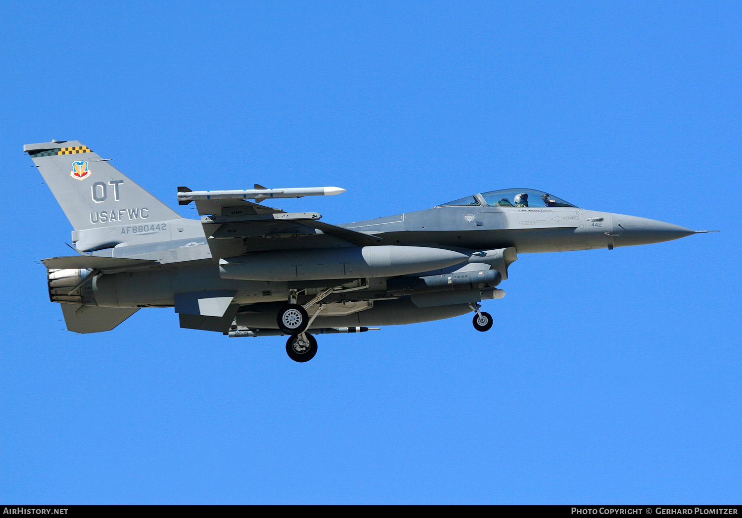 Aircraft Photo of 88-0442 / AF880442 | General Dynamics F-16CG Fighting Falcon | USA - Air Force | AirHistory.net #522330