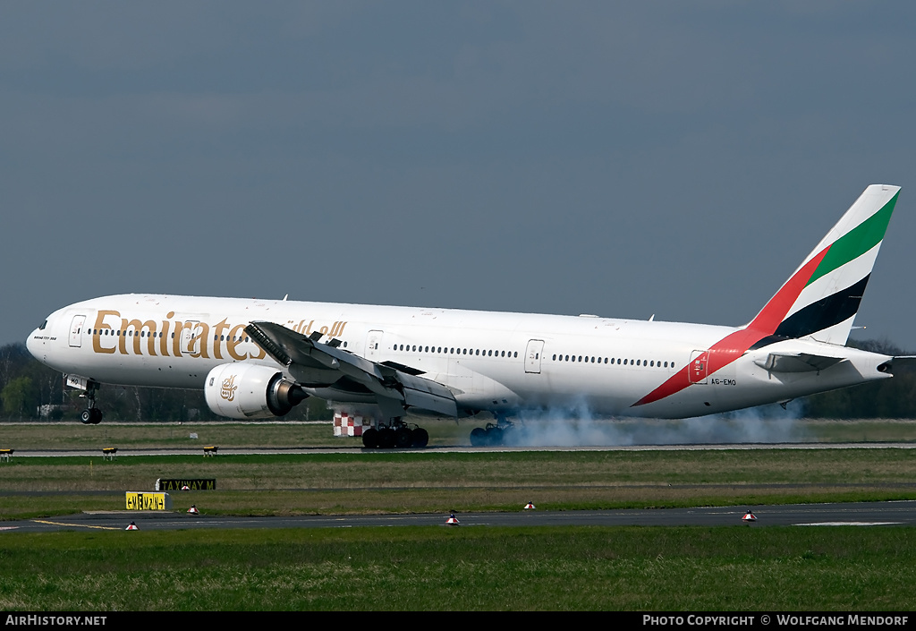 Aircraft Photo of A6-EMO | Boeing 777-31H | Emirates | AirHistory.net #522388