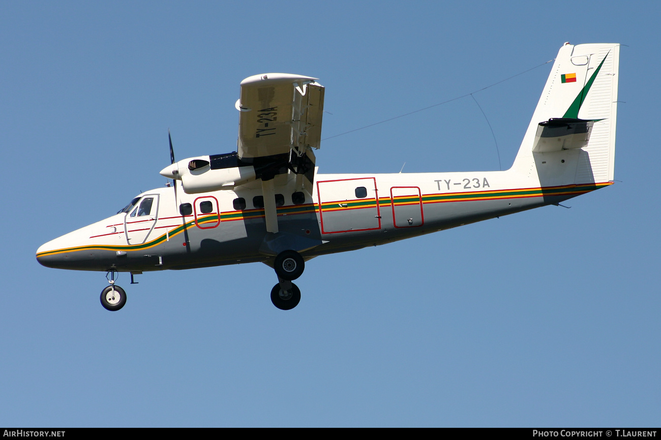 Aircraft Photo of TY-23A | De Havilland Canada DHC-6-300 Twin Otter | Benin - Air Force | AirHistory.net #522423