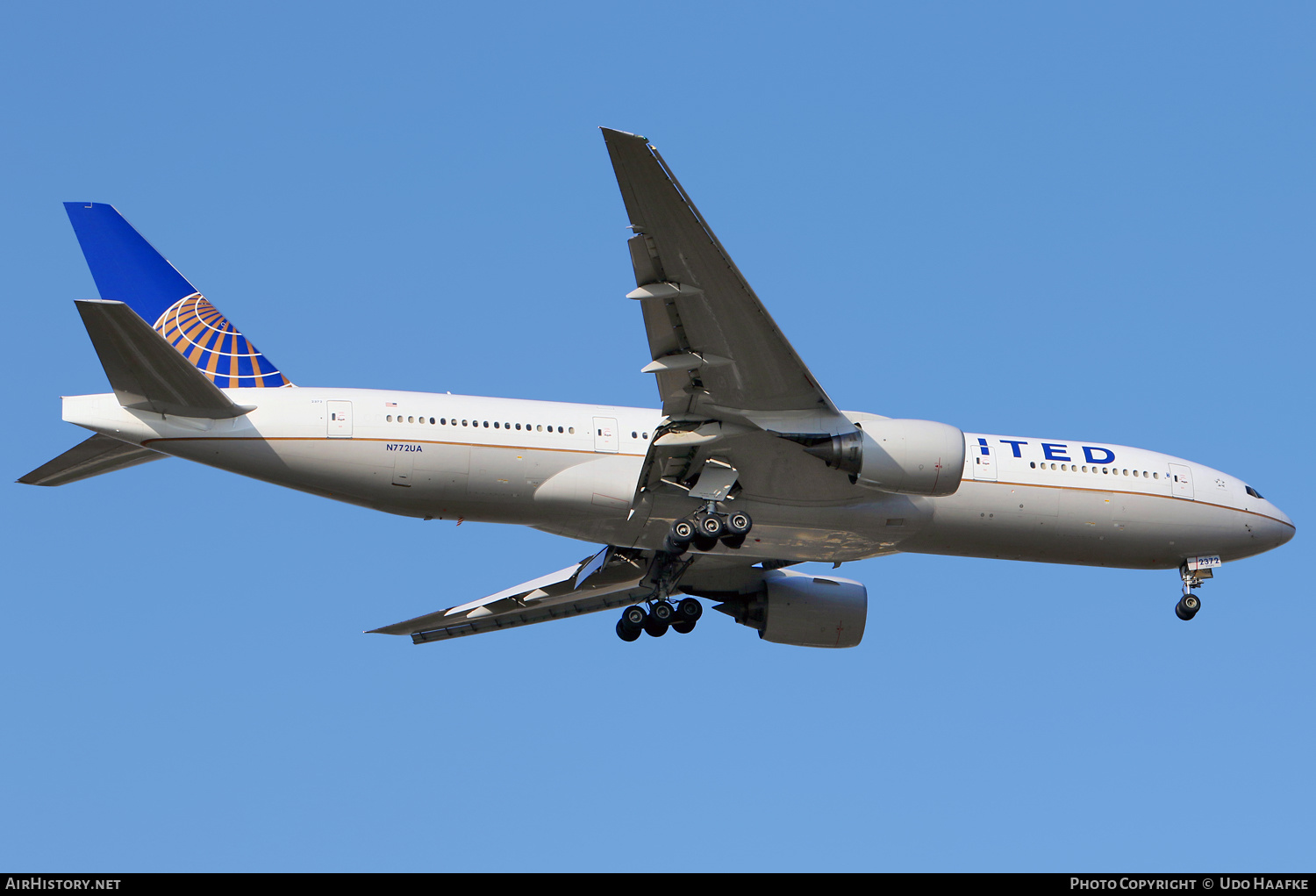 Aircraft Photo of N772UA | Boeing 777-222 | United Airlines | AirHistory.net #522533