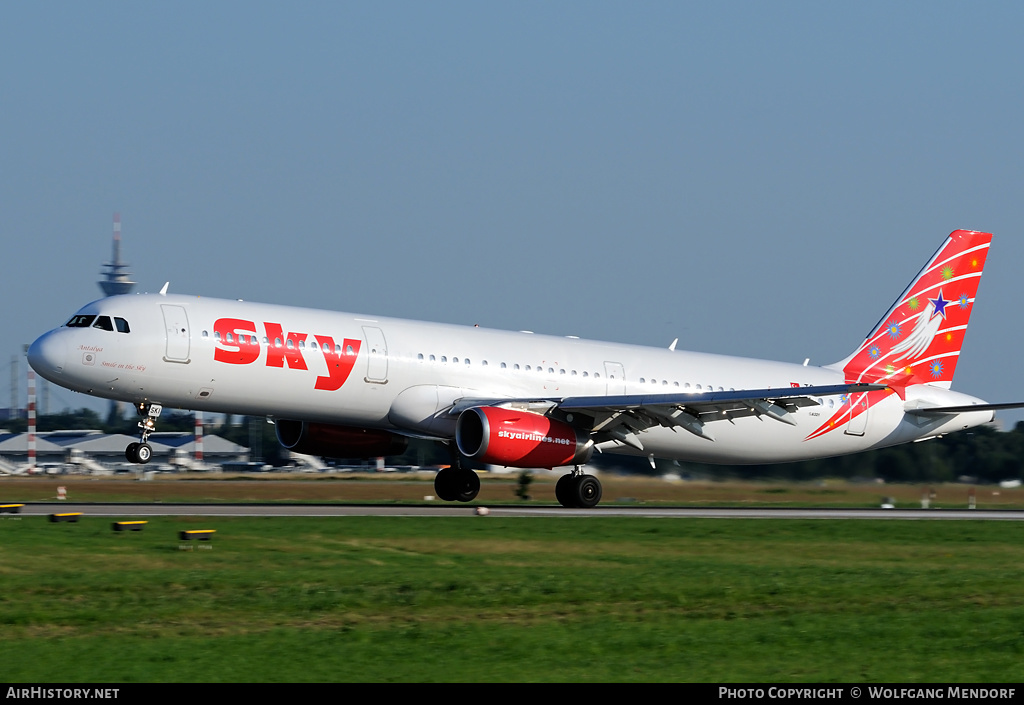 Aircraft Photo of TC-SKI | Airbus A321-131 | Sky Airlines | AirHistory.net #522598