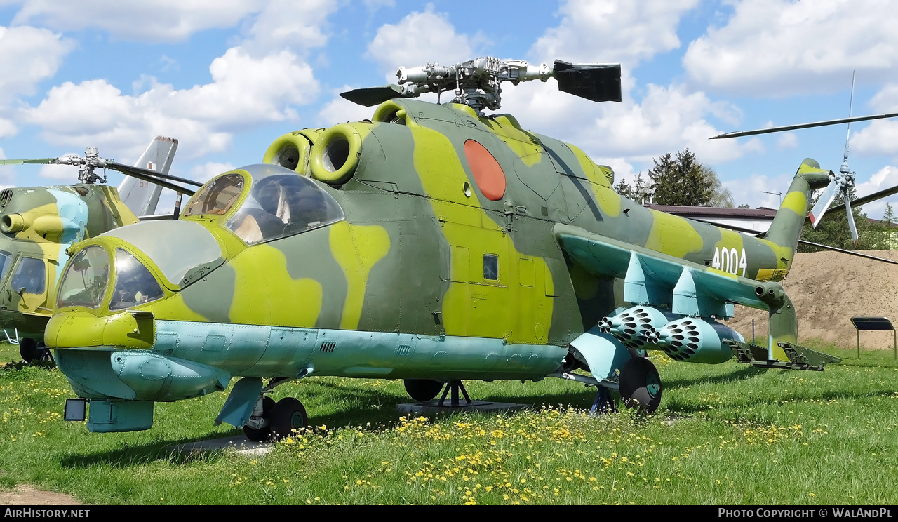 Aircraft Photo of 4004 | Mil Mi-24D | Poland - Army | AirHistory.net #522605