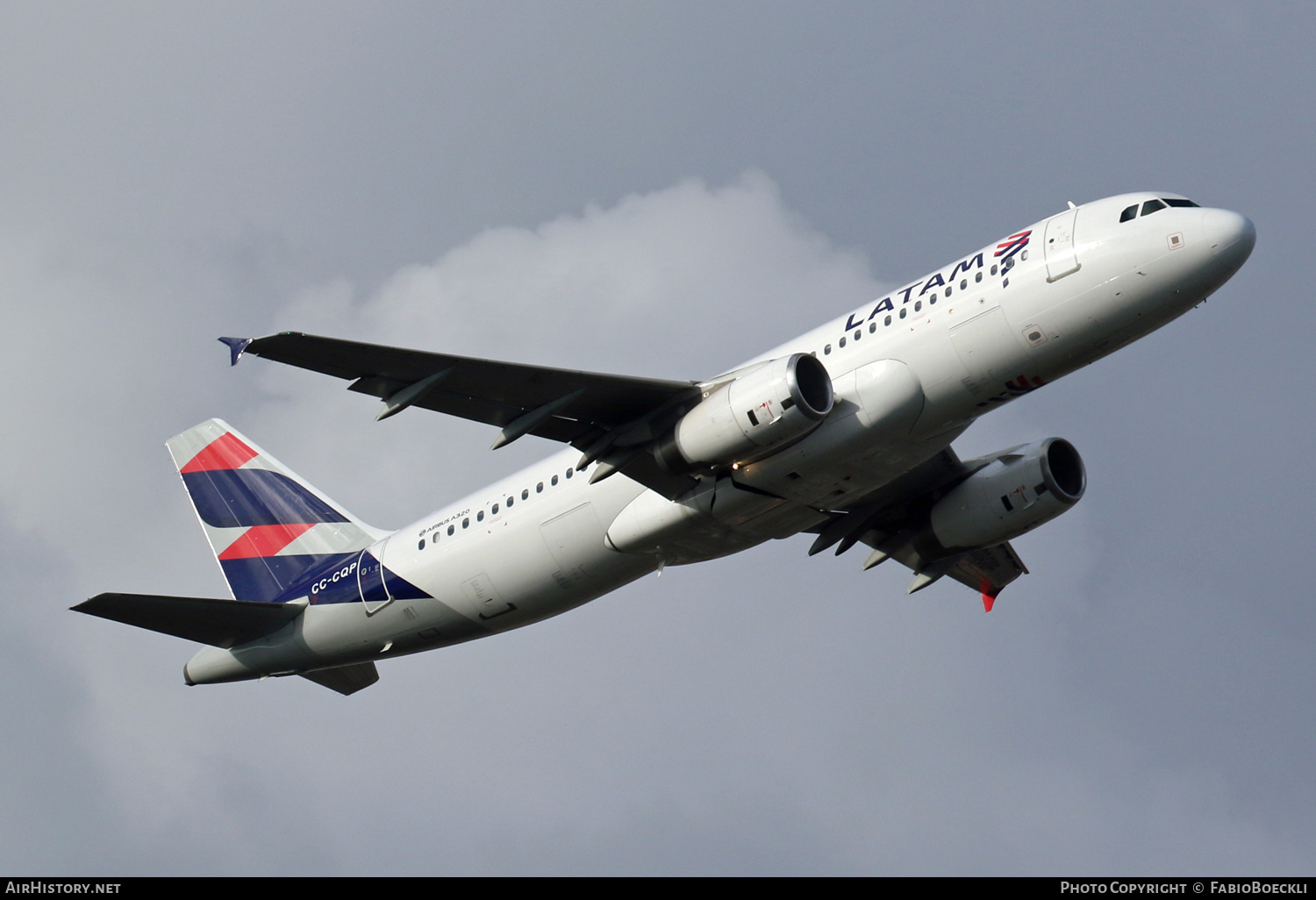 Aircraft Photo of CC-CQP | Airbus A320-233 | LATAM Airlines | AirHistory.net #522623