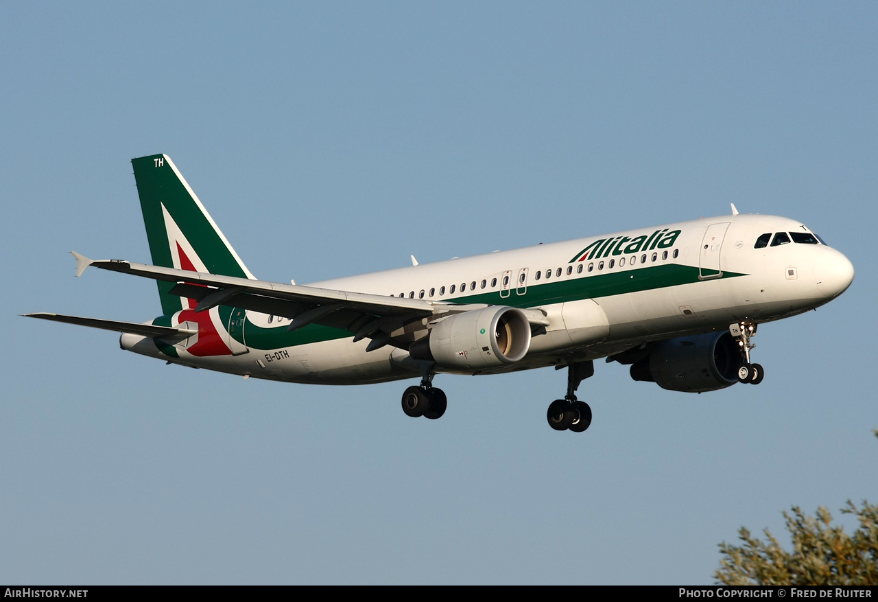 Aircraft Photo of EI-DTH | Airbus A320-216 | Alitalia | AirHistory.net #522717