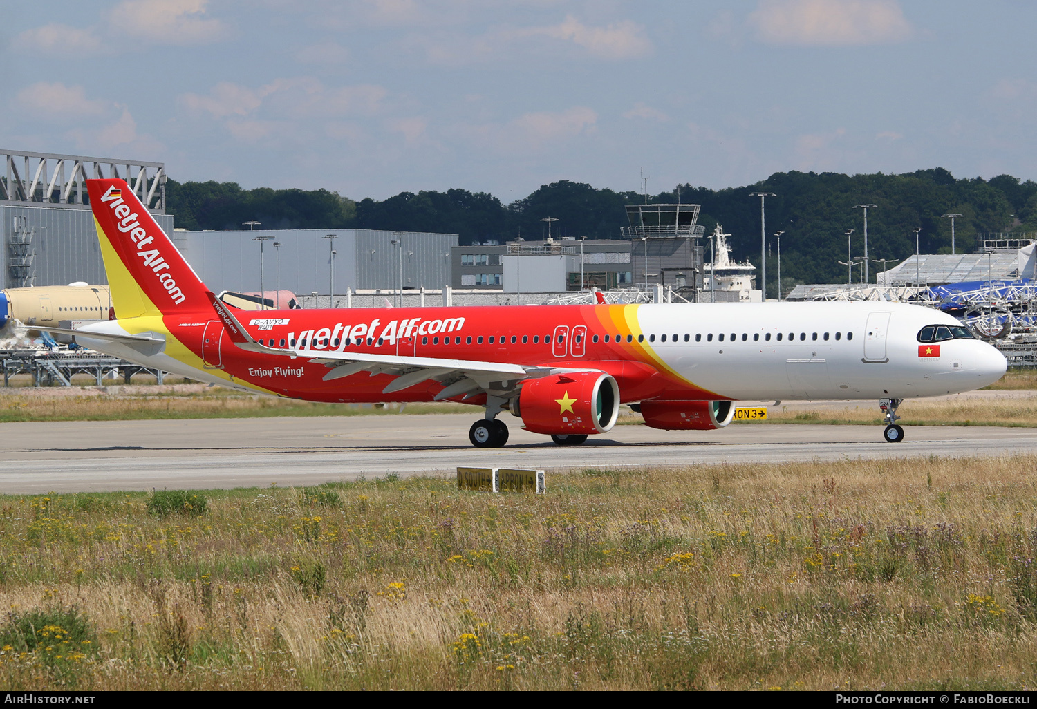 Aircraft Photo of D-AVYO / VN-A524 | Airbus A321-271NX | VietJet Air | AirHistory.net #522728