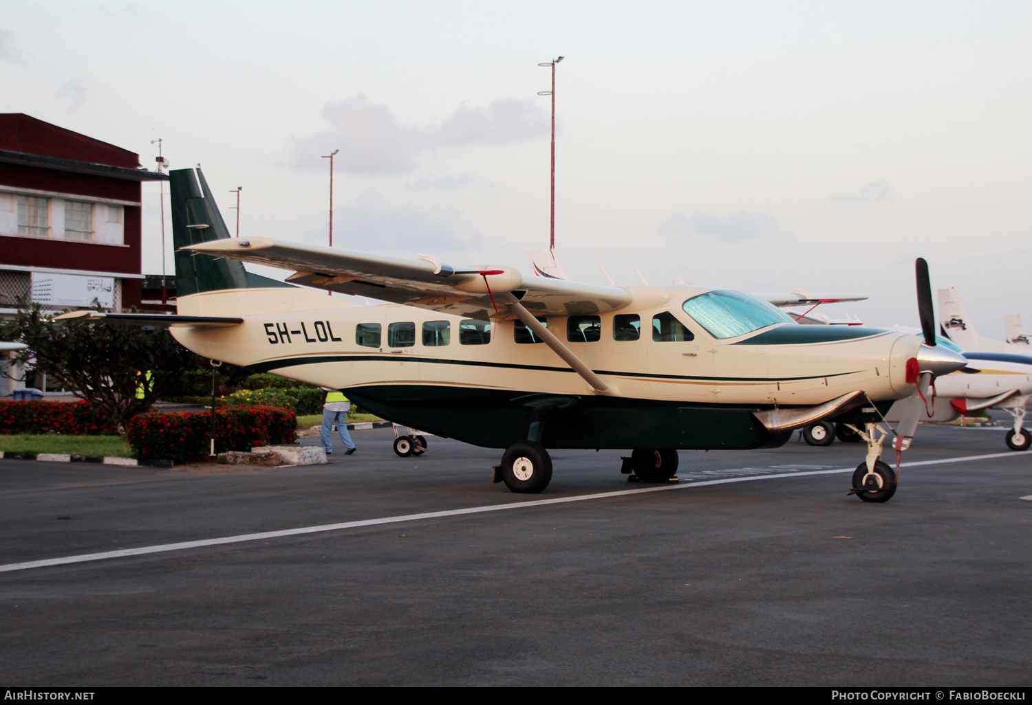 Aircraft Photo of 5H-LOL | Cessna 208B Grand Caravan EX | AirHistory.net #522733