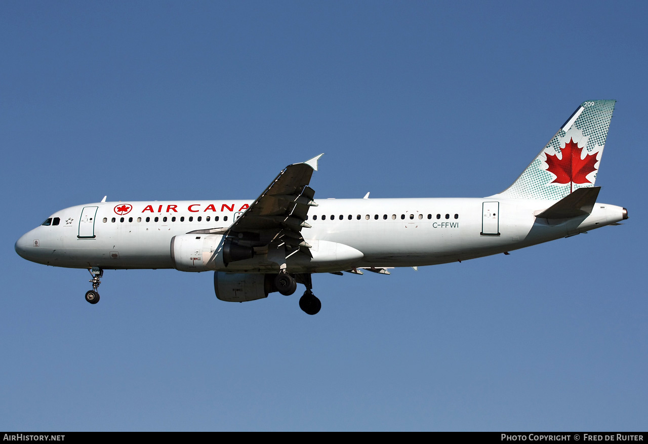 Aircraft Photo of C-FFWI | Airbus A320-211 | Air Canada | AirHistory.net #522769