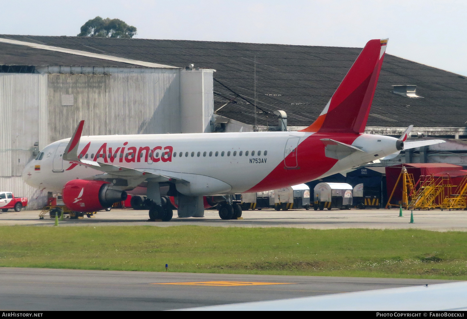 Aircraft Photo of N753AV | Airbus A319-115 | Avianca | AirHistory.net #522838