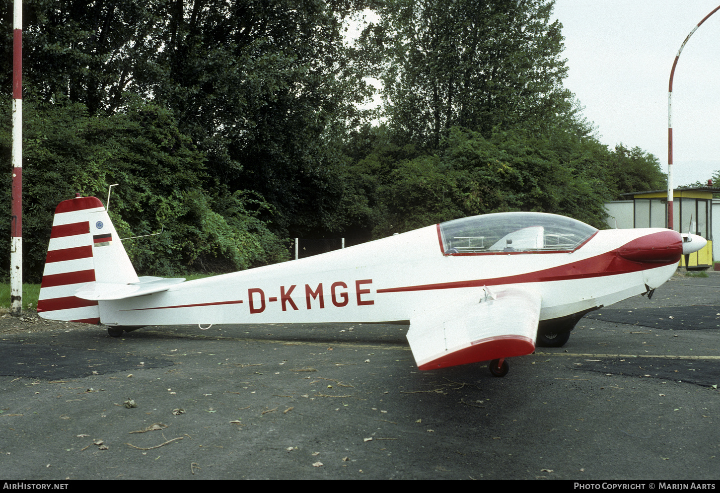 Aircraft Photo of D-KMGE | Scheibe SF-28A Tandem-Falke | AirHistory.net #522871