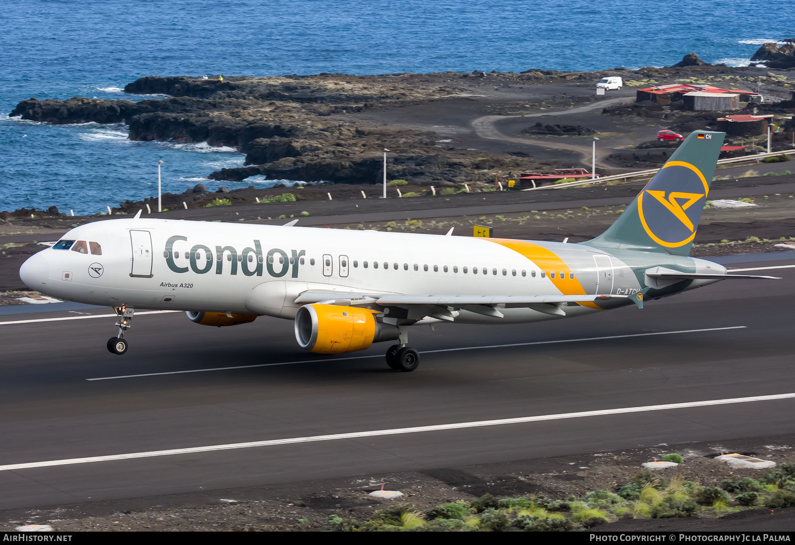Aircraft Photo of D-ATCH | Airbus A320-212 | Condor Flugdienst | AirHistory.net #523204