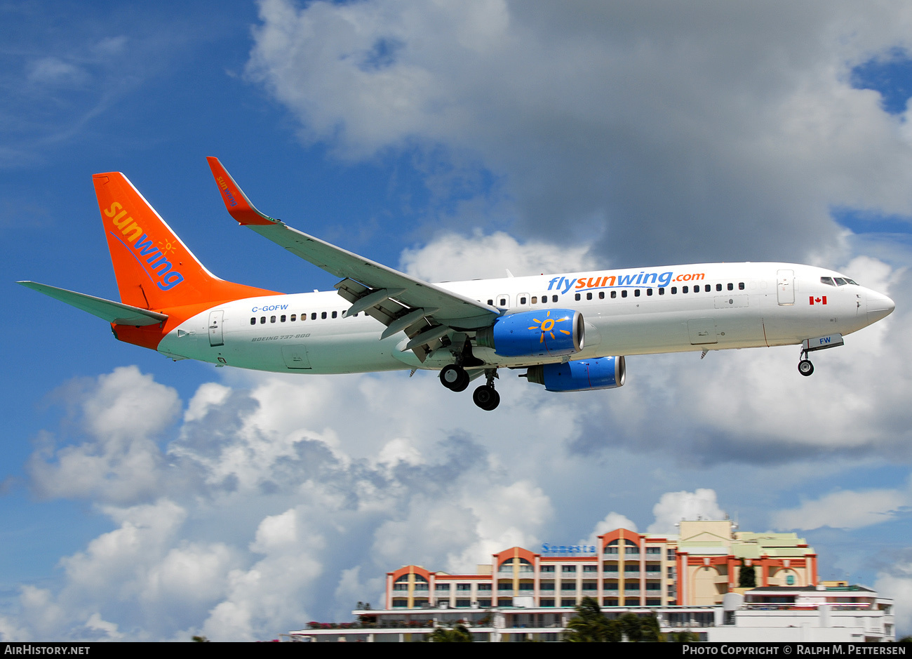 Aircraft Photo of C-GOFW | Boeing 737-8BK | Sunwing Airlines | AirHistory.net #523249