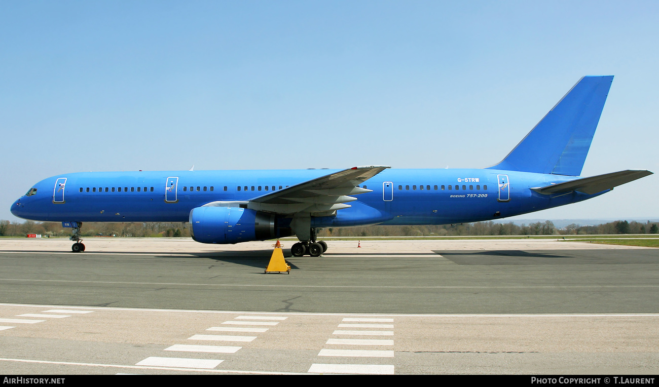 Aircraft Photo of G-STRW | Boeing 757-28A | AirHistory.net #523257