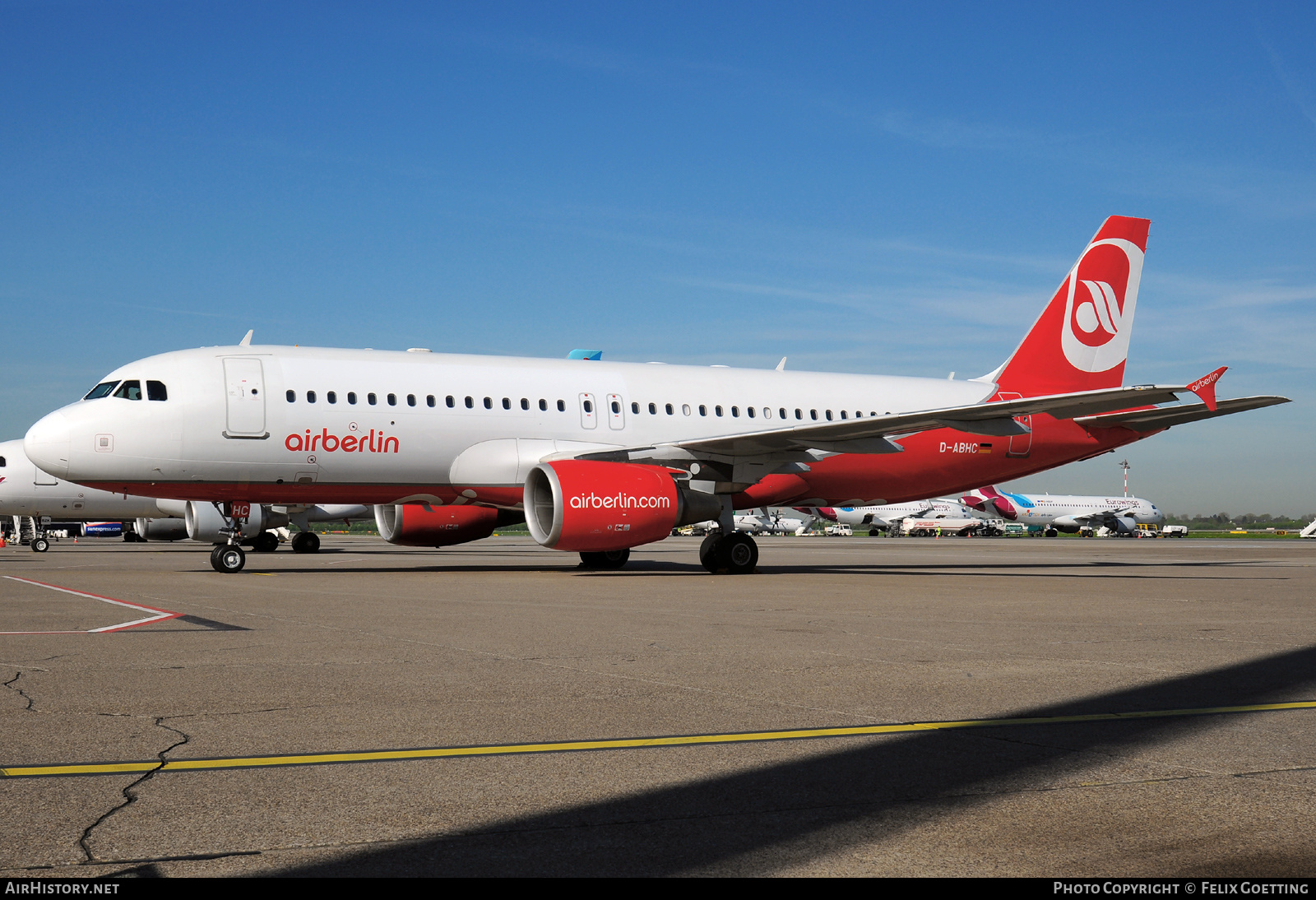 Aircraft Photo of D-ABHC | Airbus A320-214 | Air Berlin | AirHistory.net #523408
